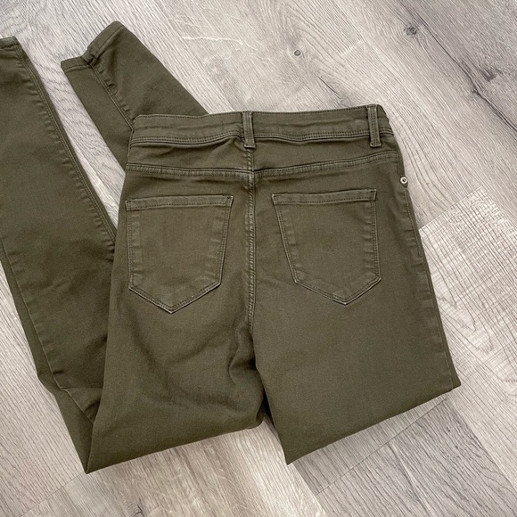 Zara Basic Olive Green Color Jeans - Picture 5 of 5